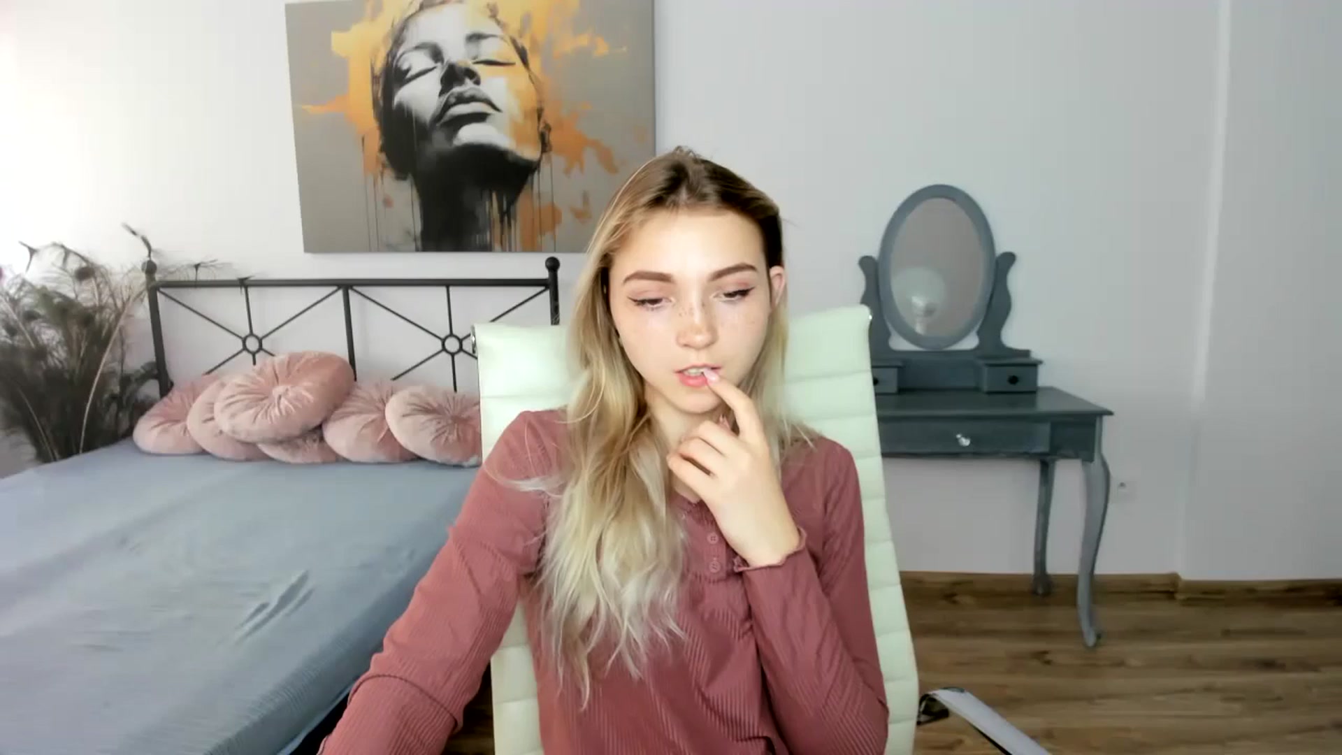 Daisyy video thumbnail