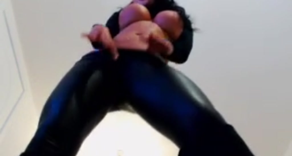 A_von_Tease video thumbnail