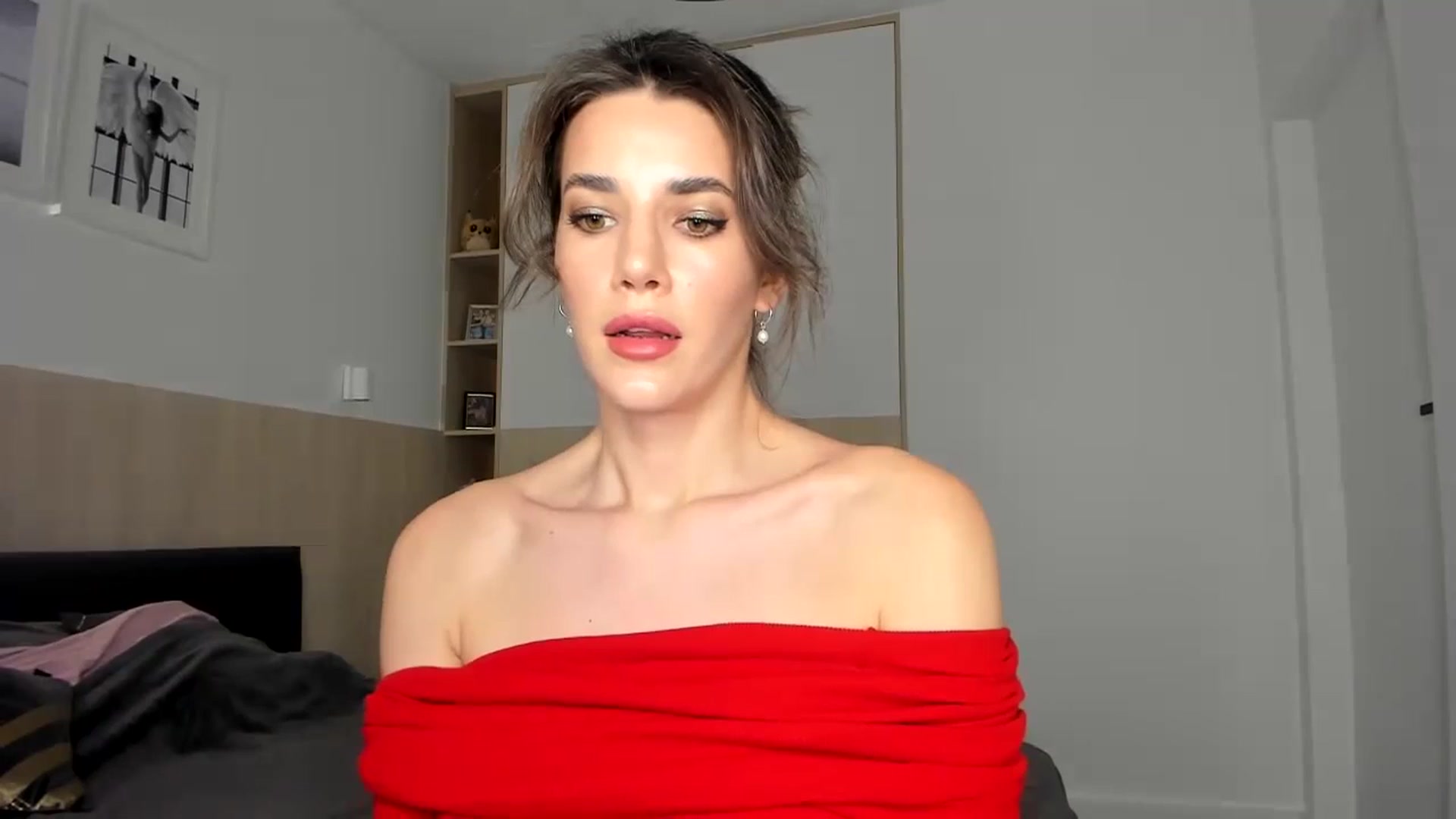 EliinaGreen video thumbnail