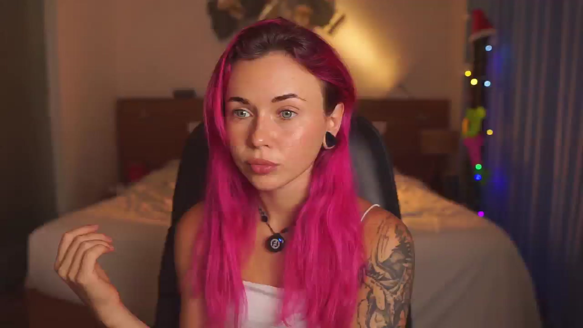 Sarah_Pink video thumbnail