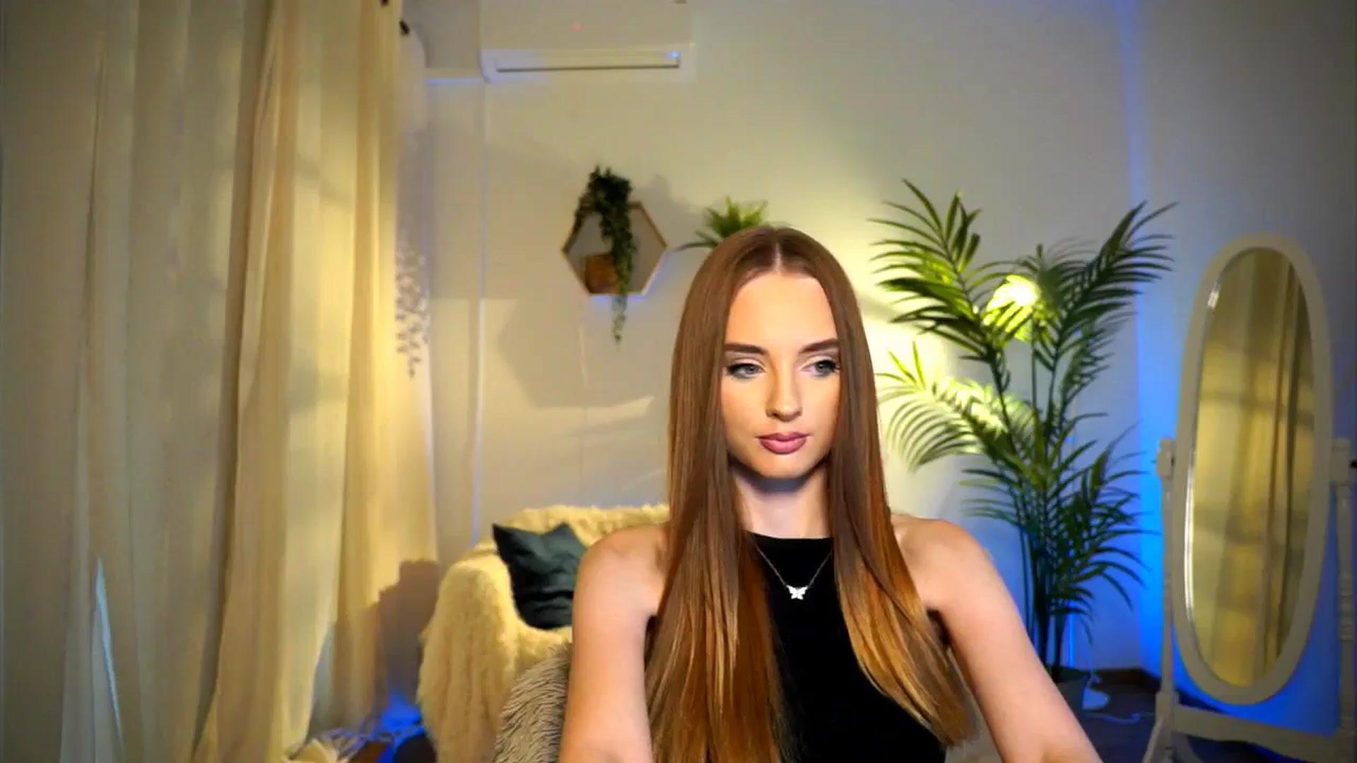 petitegonwild video thumbnail