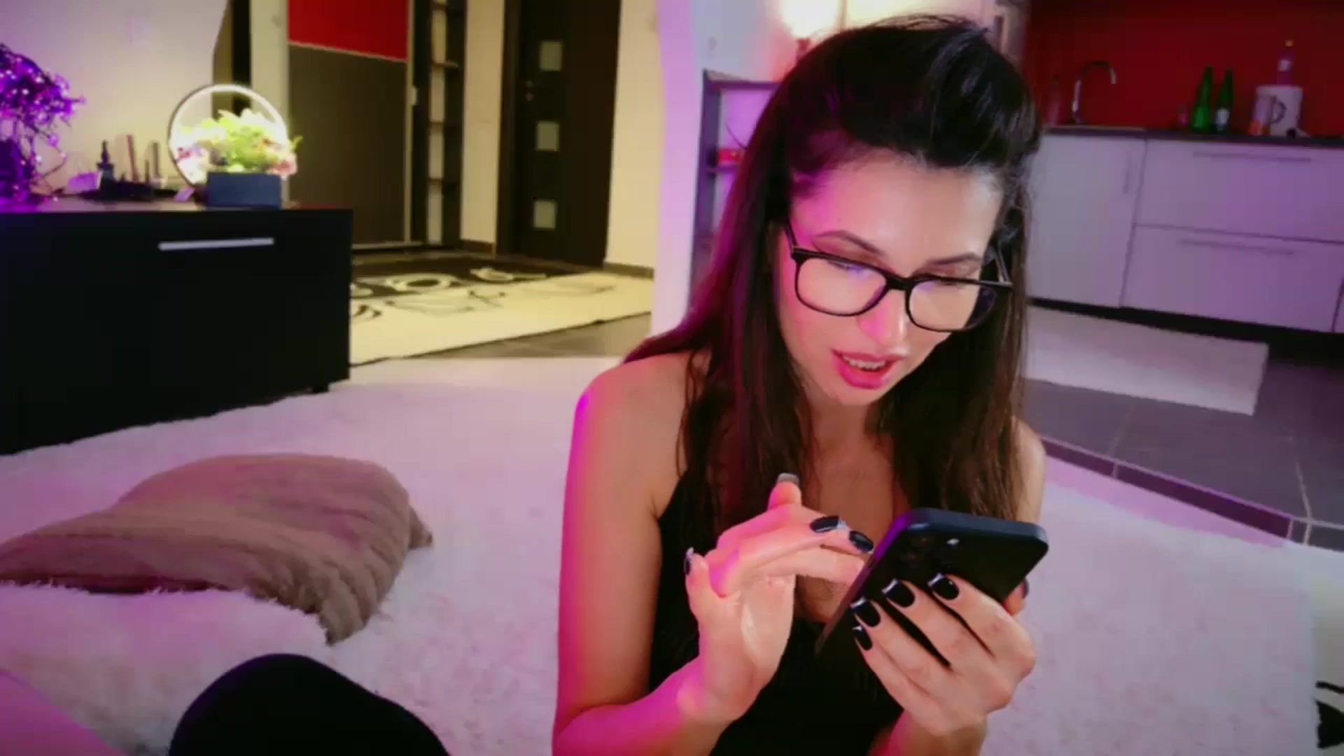 SmileyTinaa video thumbnail