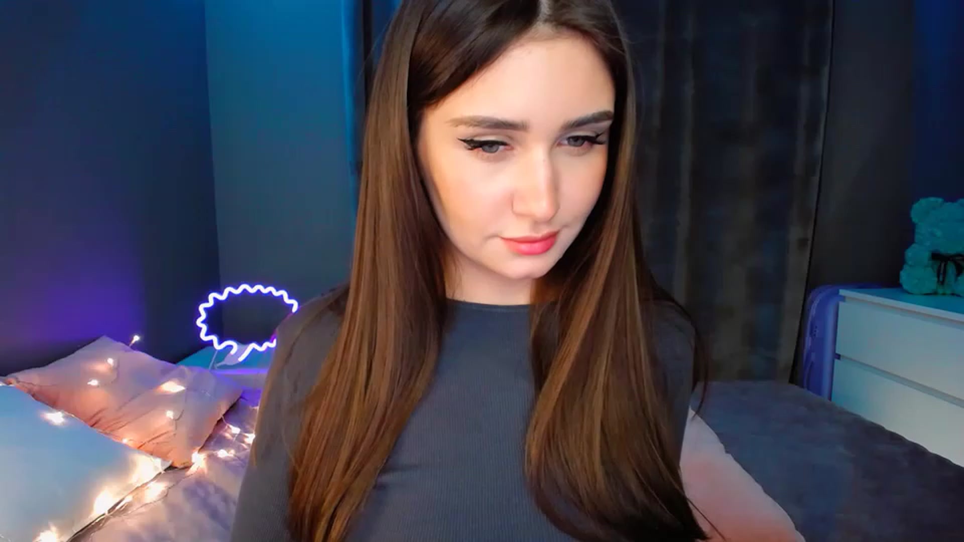 DollGlamourr video thumbnail