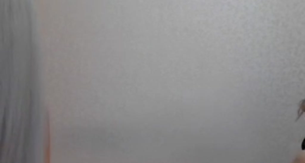 LesMontale video thumbnail
