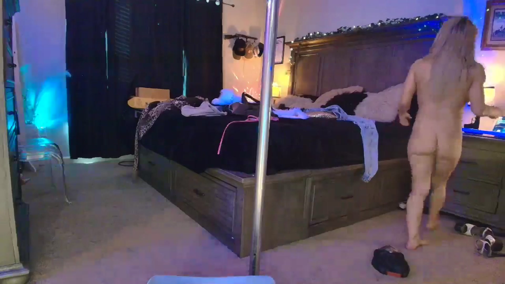 PoleBunnyXxx video thumbnail