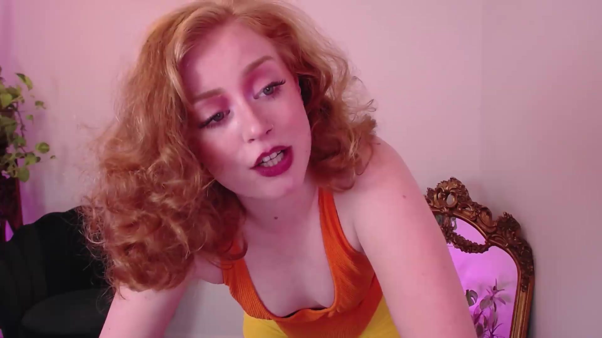 LunaRoux video thumbnail
