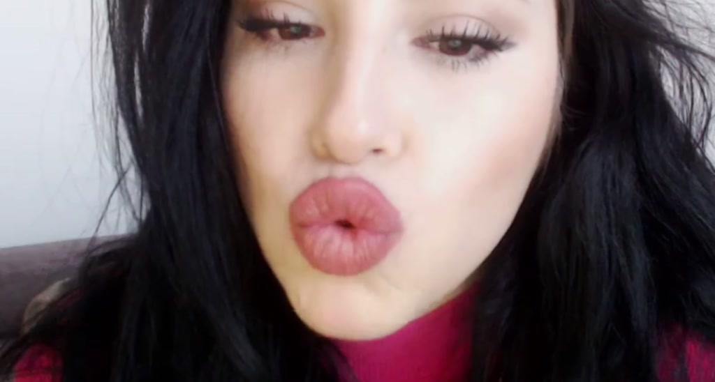 aLeDoll video thumbnail