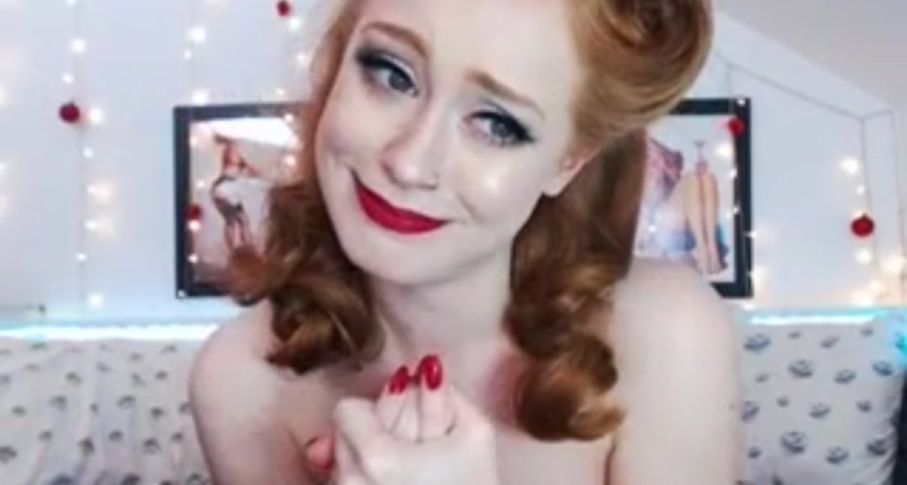 LunaRoux video thumbnail