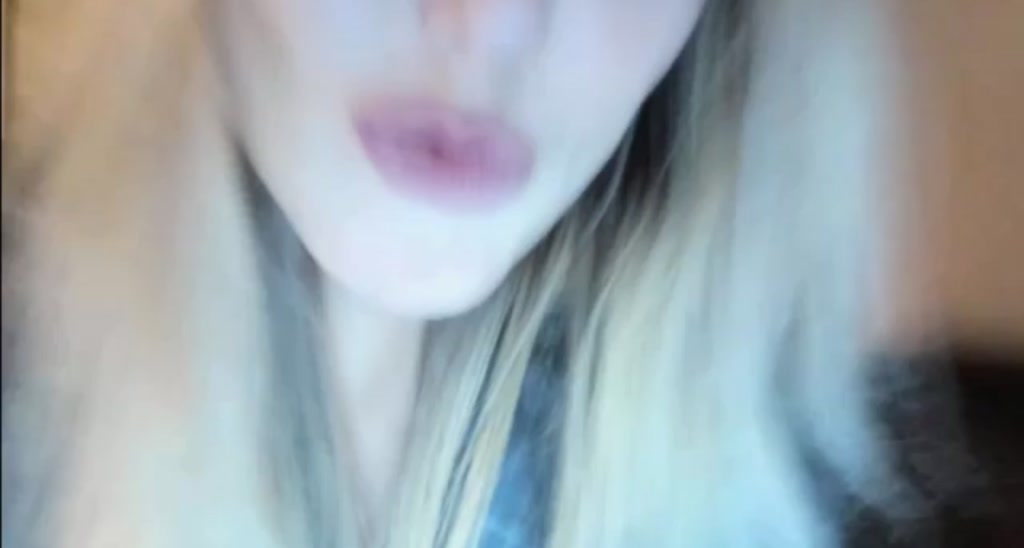 Cuddle_El video thumbnail