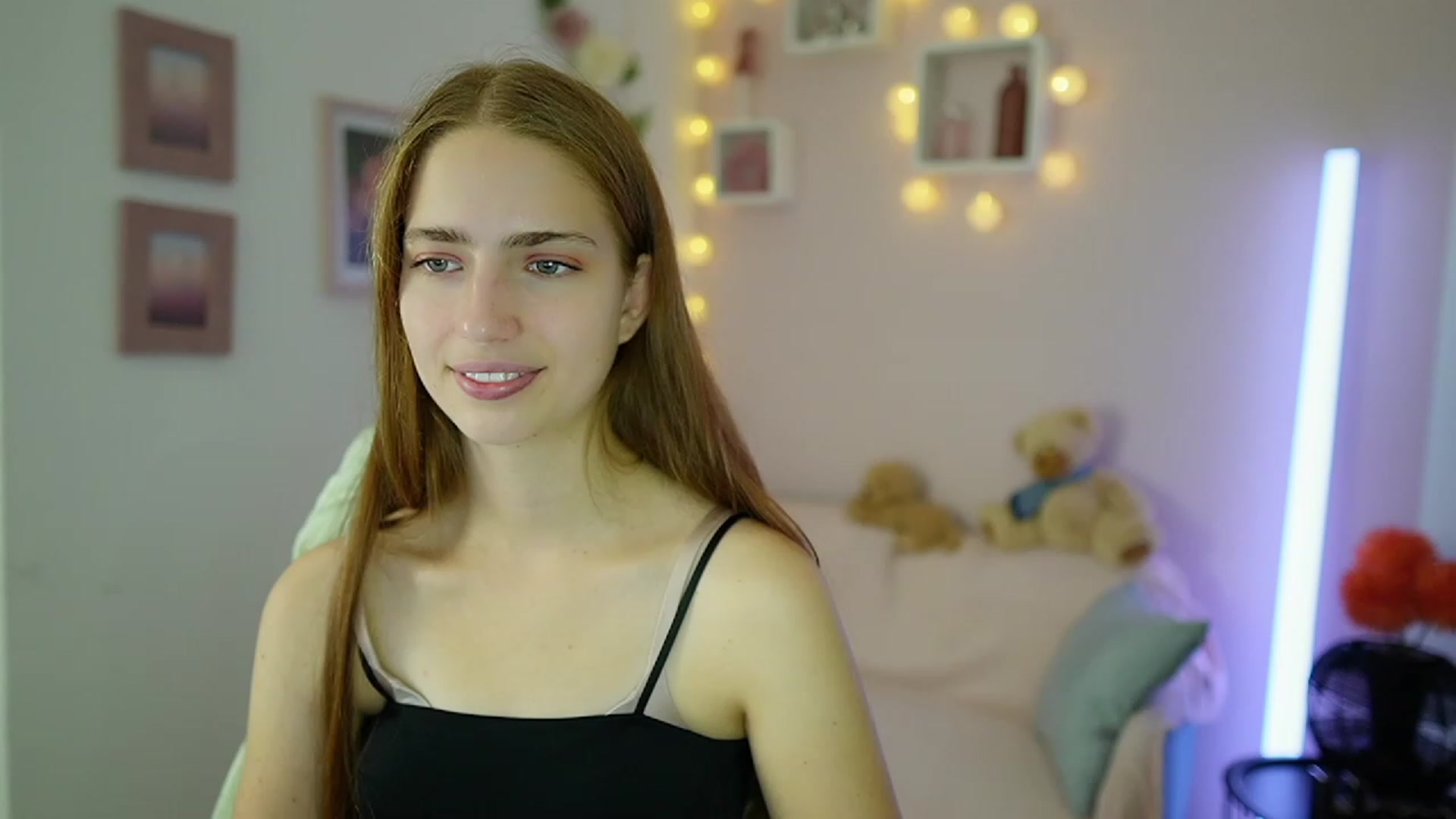 Naomi_Woods18 video thumbnail