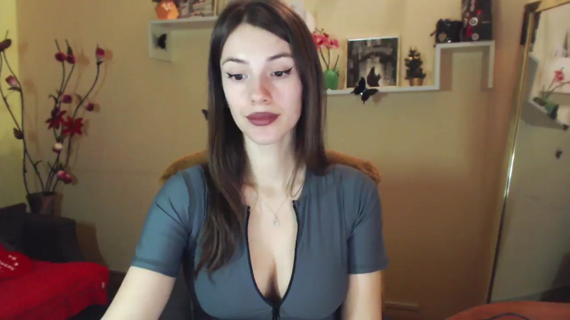 MiaRoony video thumbnail