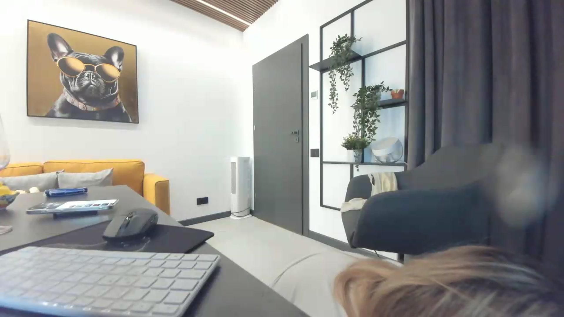 L_y_d video thumbnail