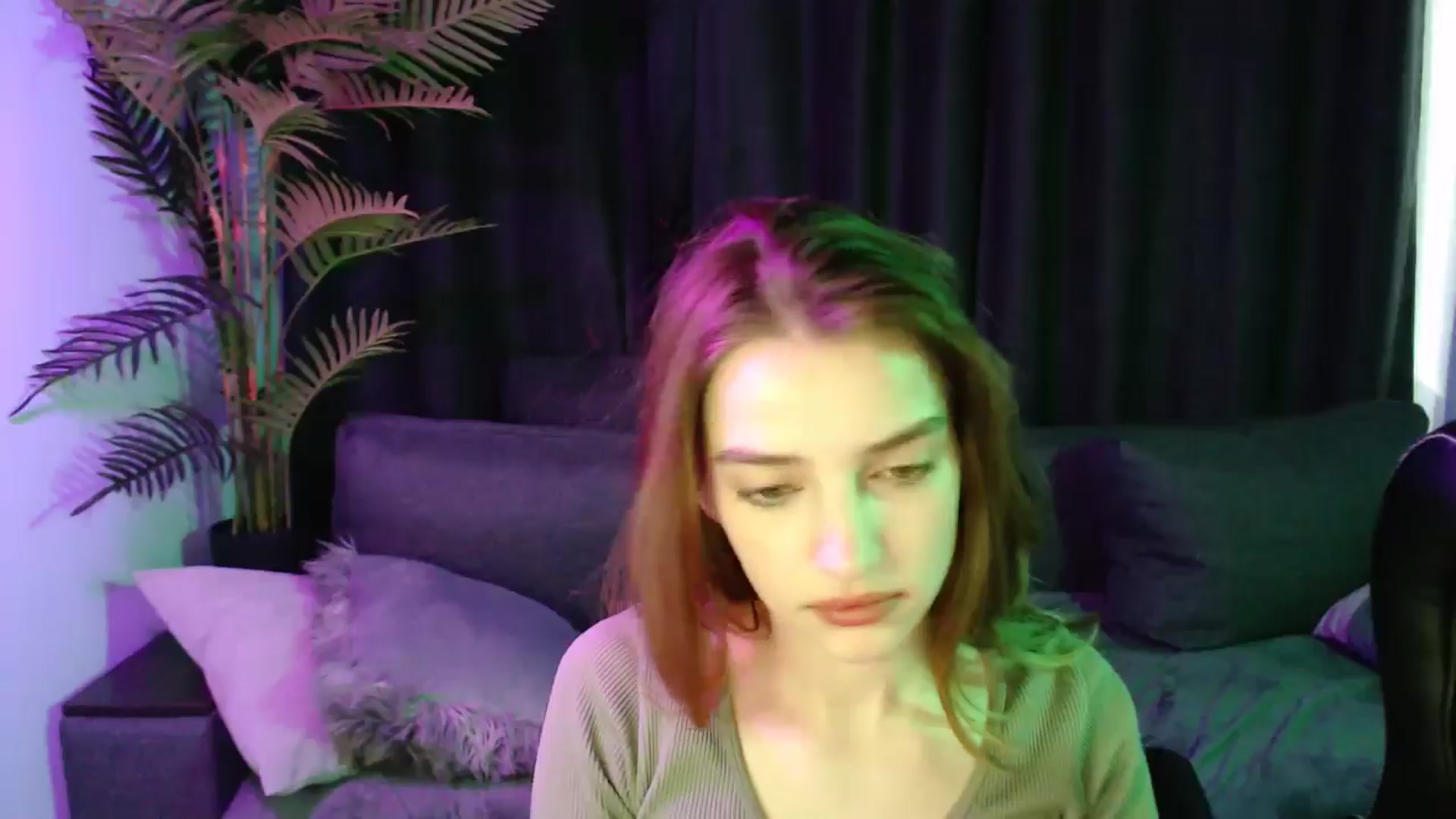 LaraMinx video thumbnail
