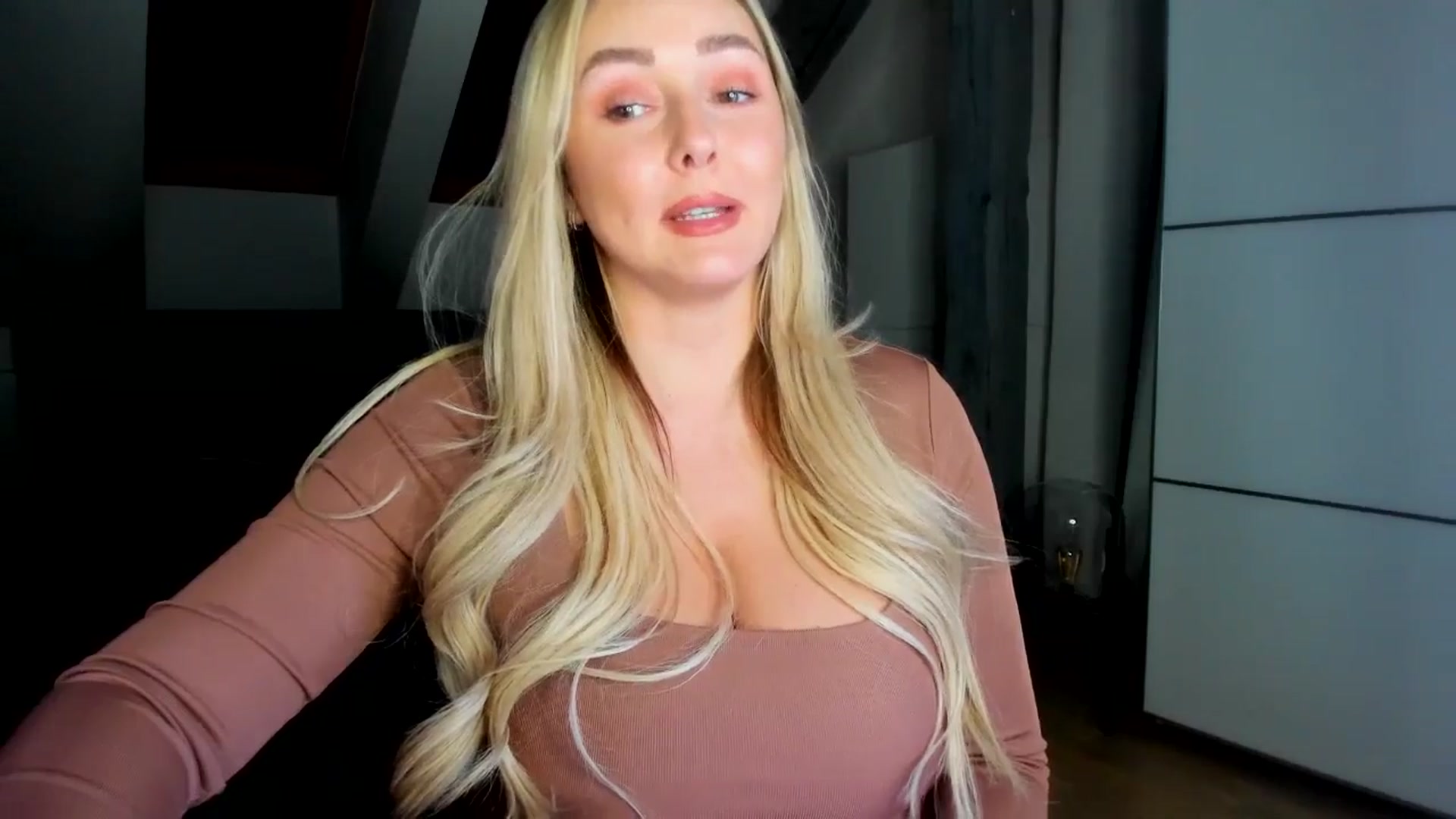 Mi_Ha video thumbnail