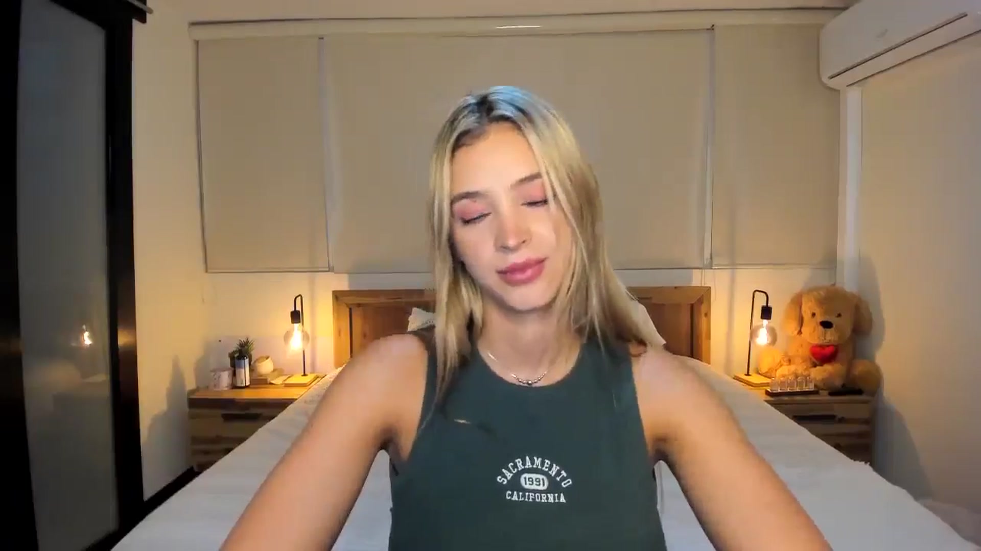 BeatrixNova video thumbnail