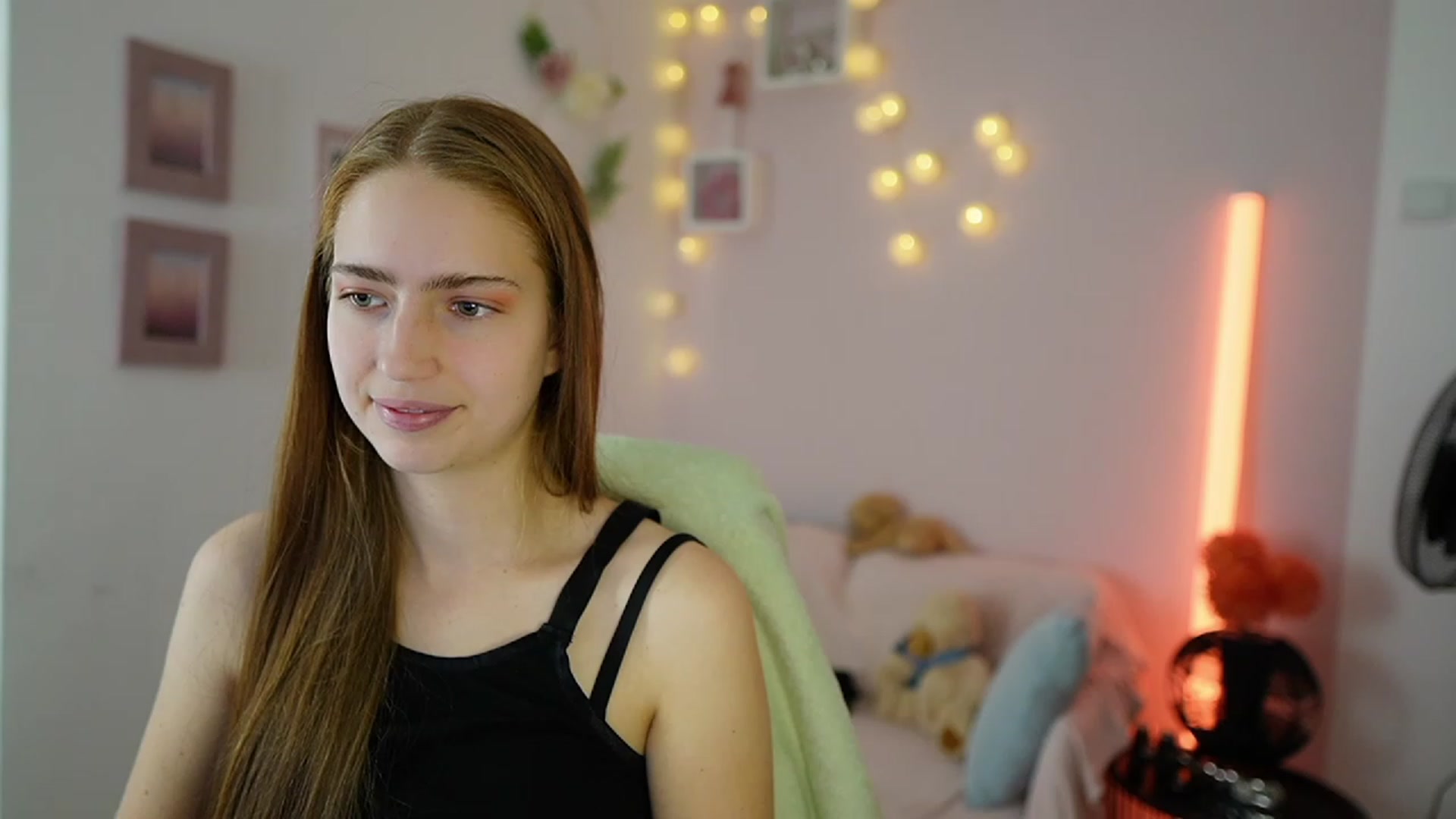 Naomi_Woods18 video thumbnail