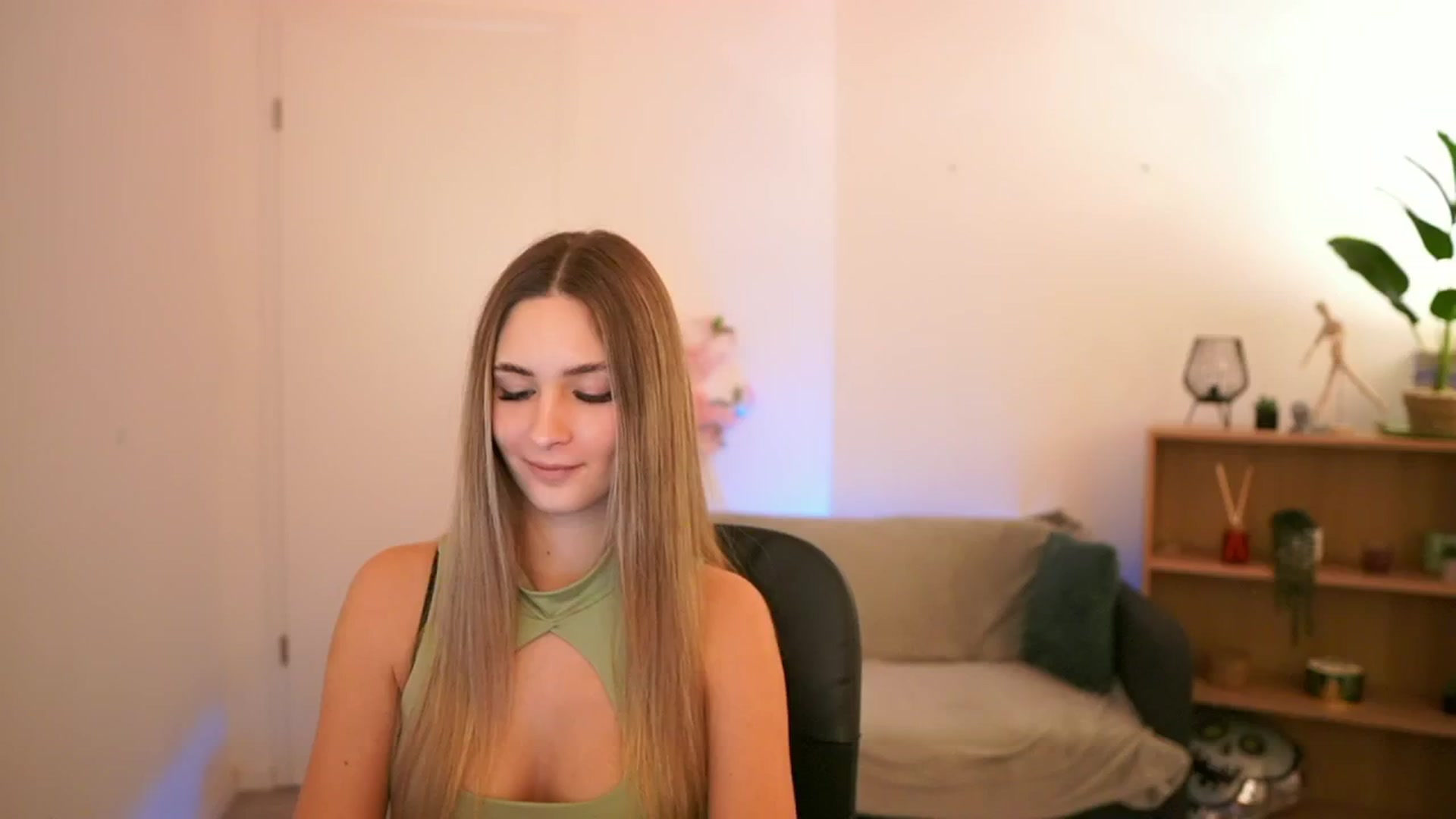 CuteGirl_18 video thumbnail