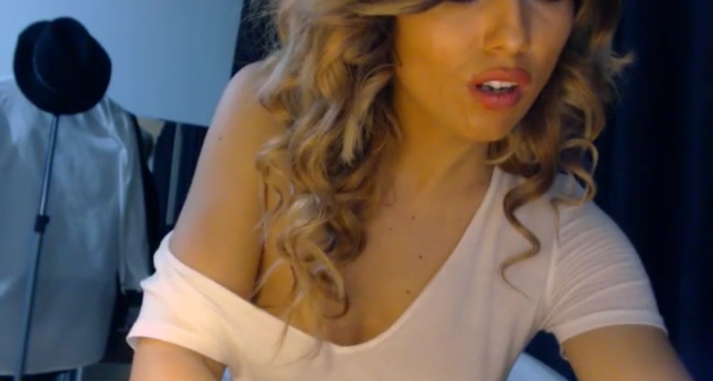 Chicaboomboom video thumbnail