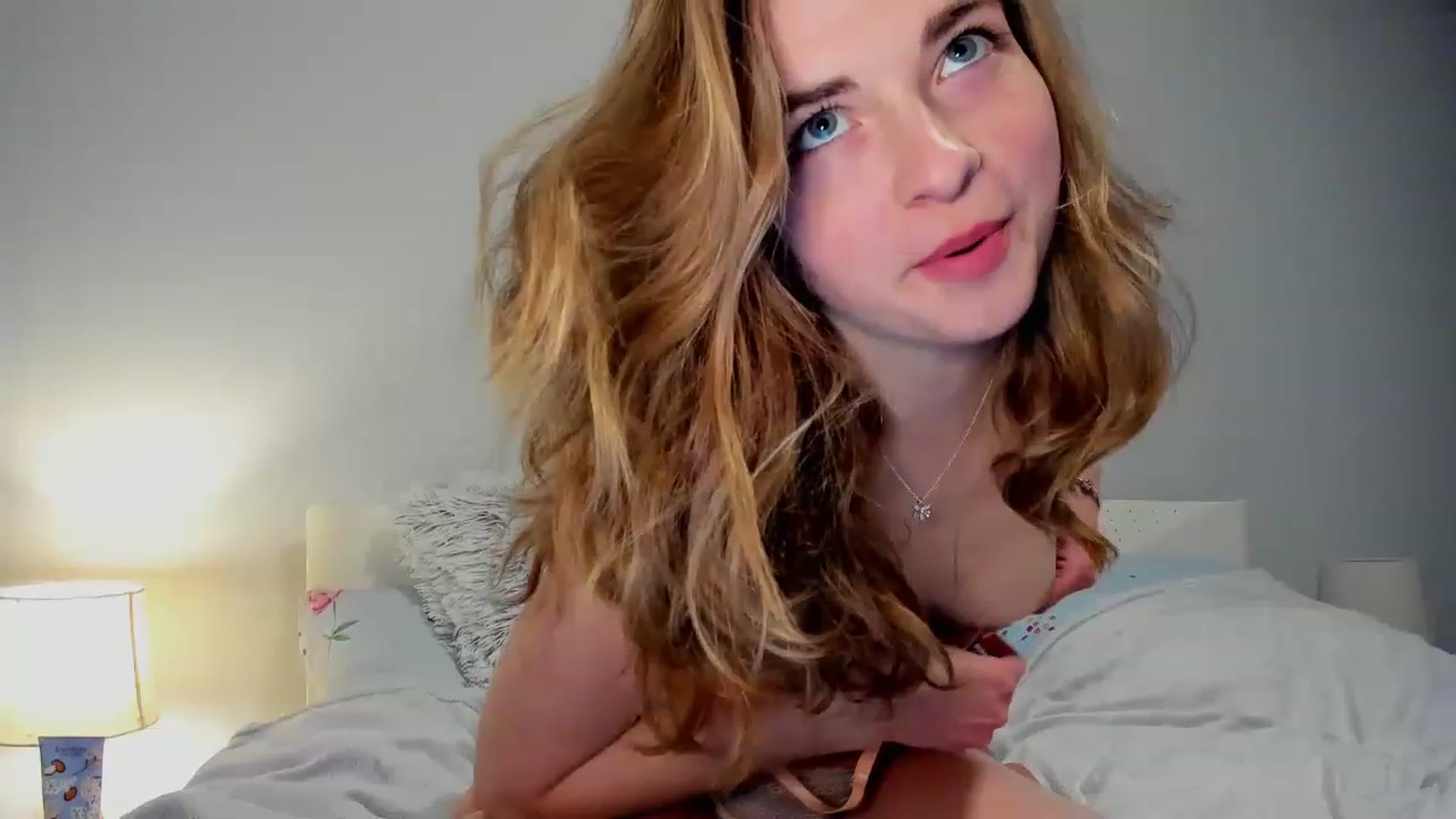 Aliannaa video thumbnail
