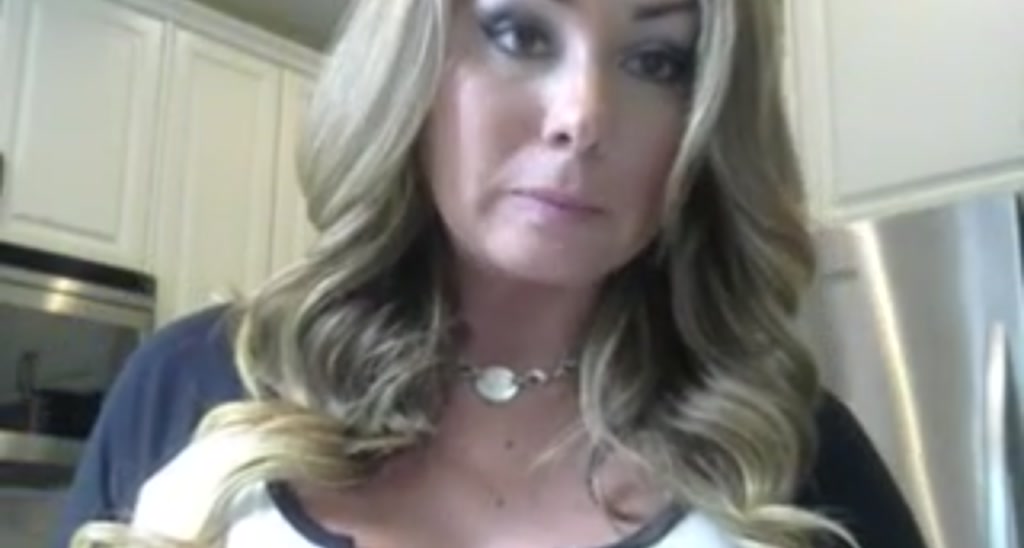 JuicyJamie_69 video thumbnail