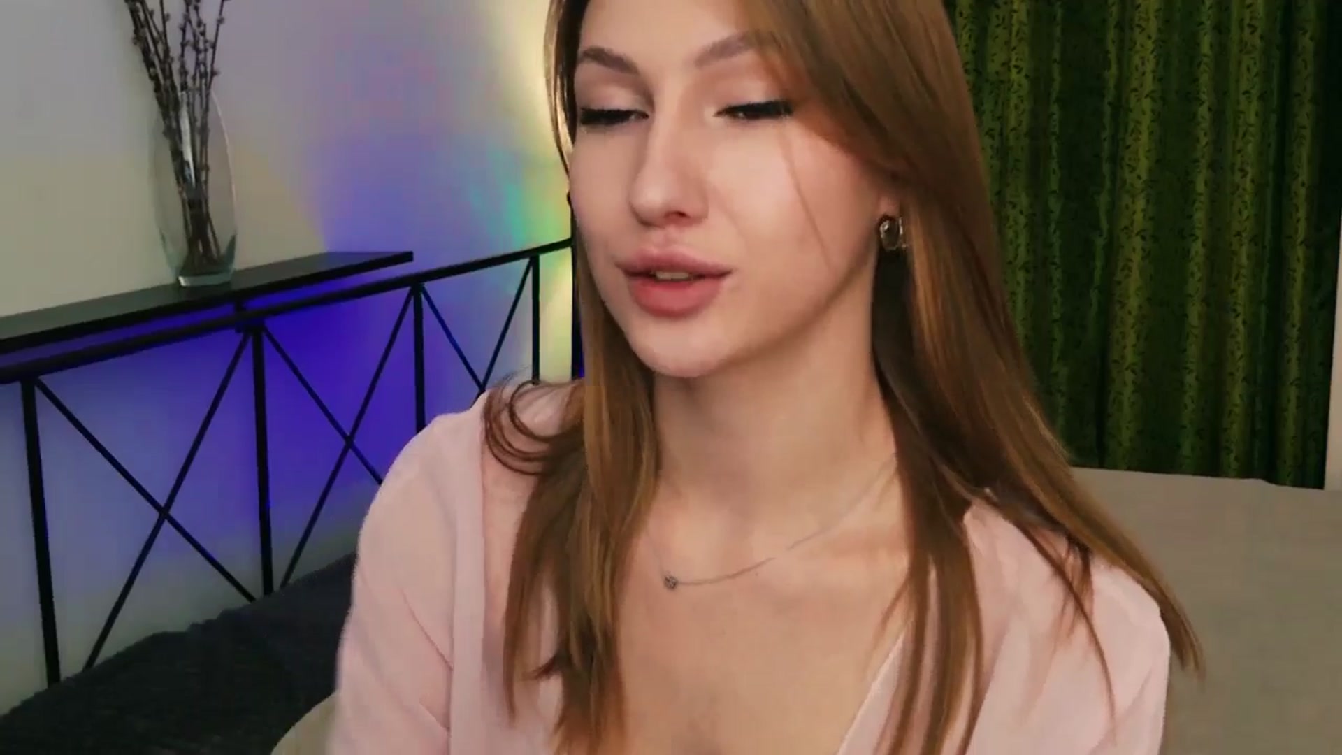 LovelyGin video thumbnail
