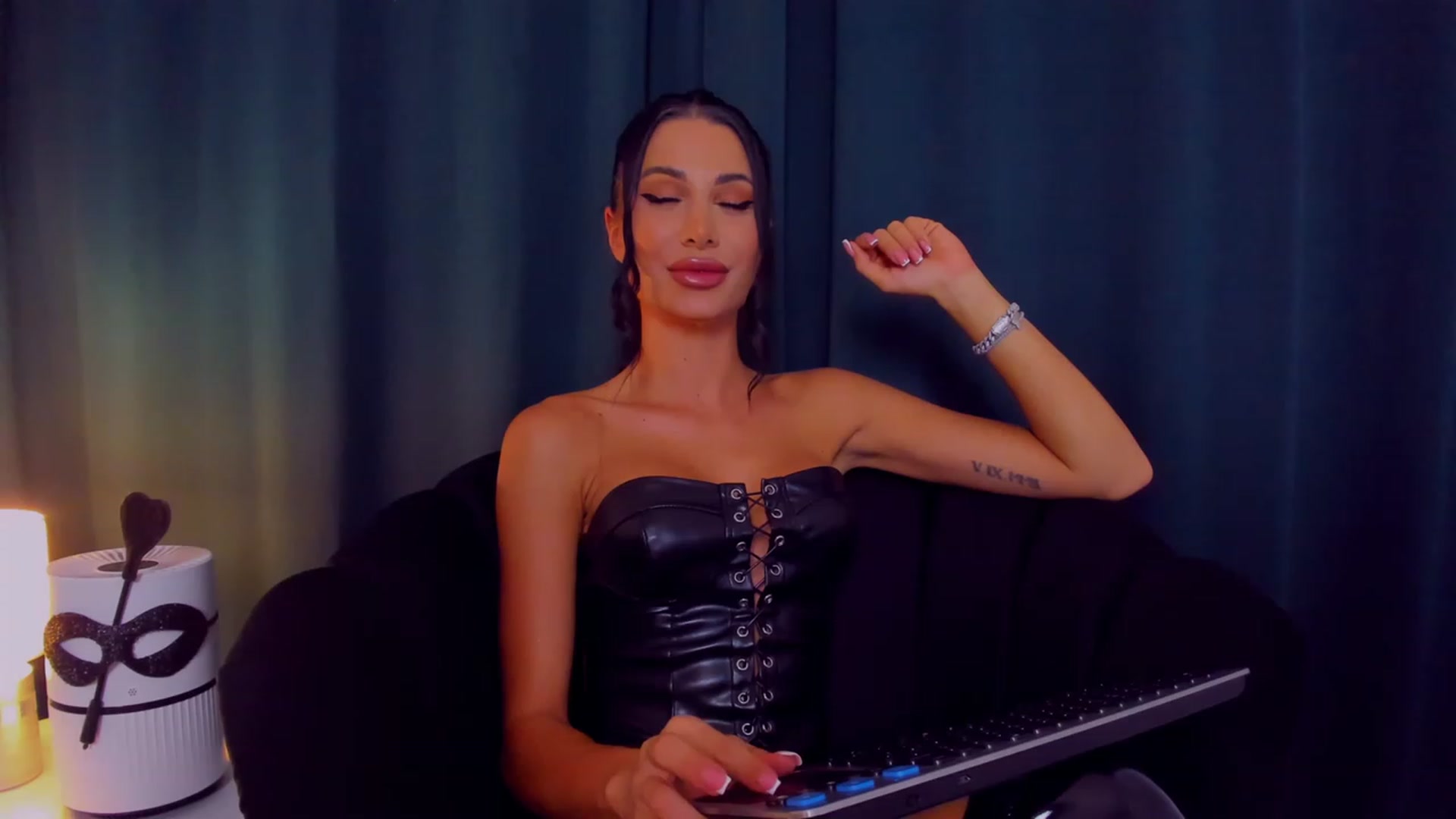 QueenANNYA video thumbnail