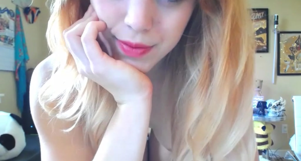 MissMolly video thumbnail