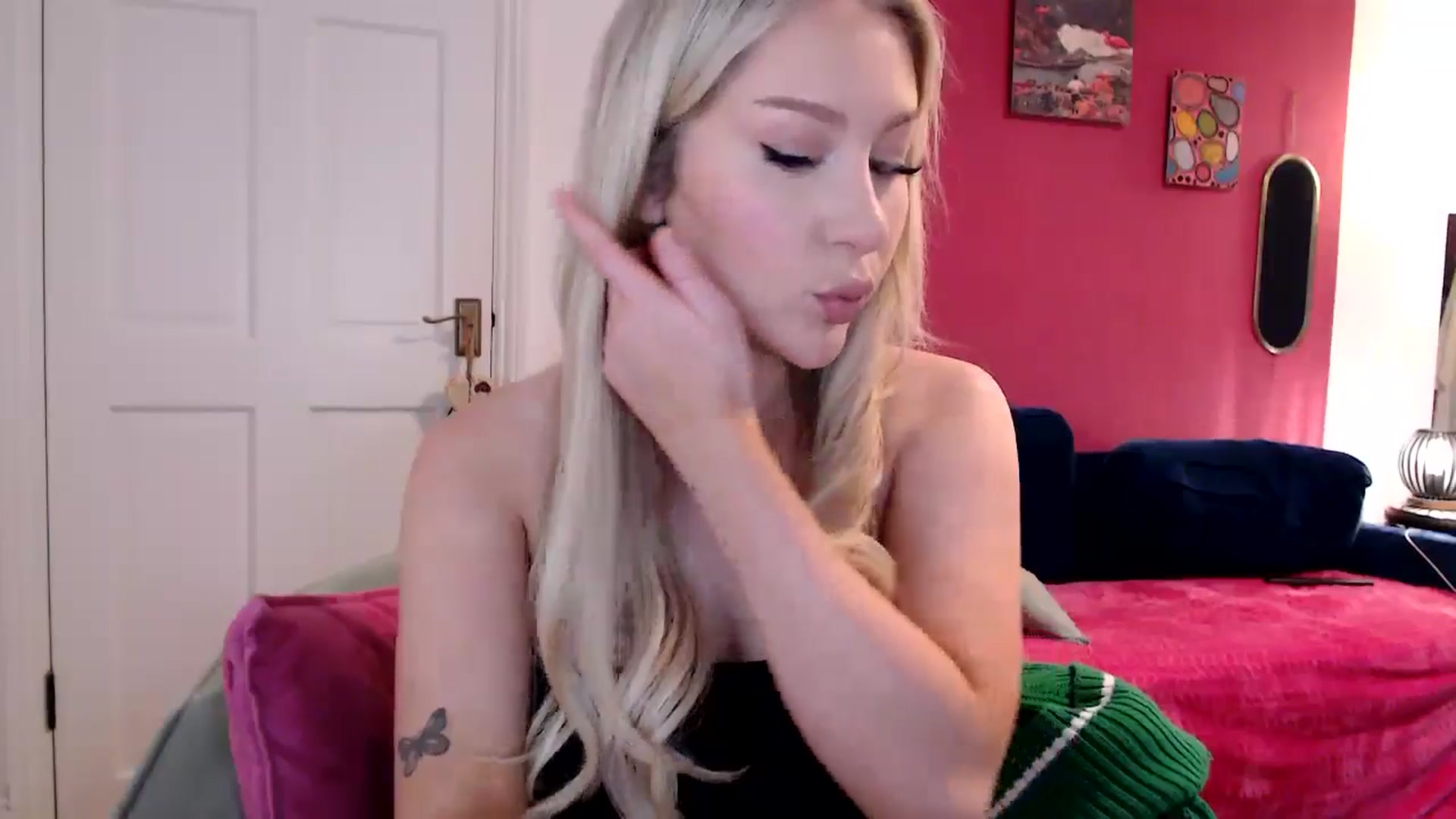 PetiteAvax video thumbnail