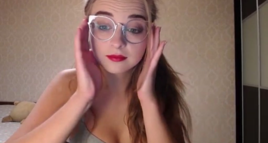 Aliannaa video thumbnail