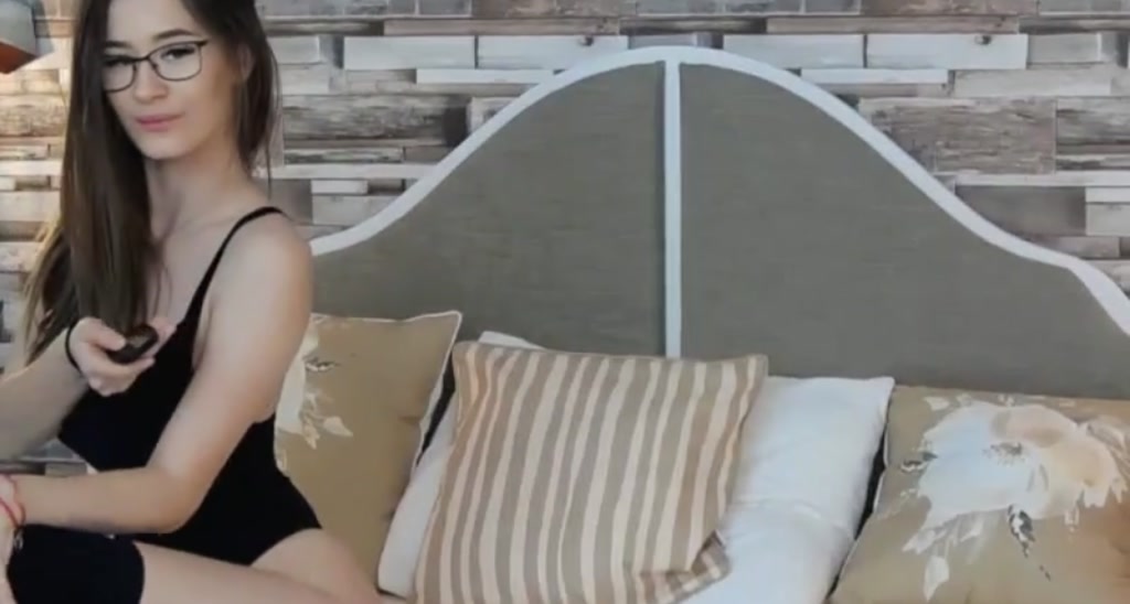 AnnieKarrera1 video thumbnail