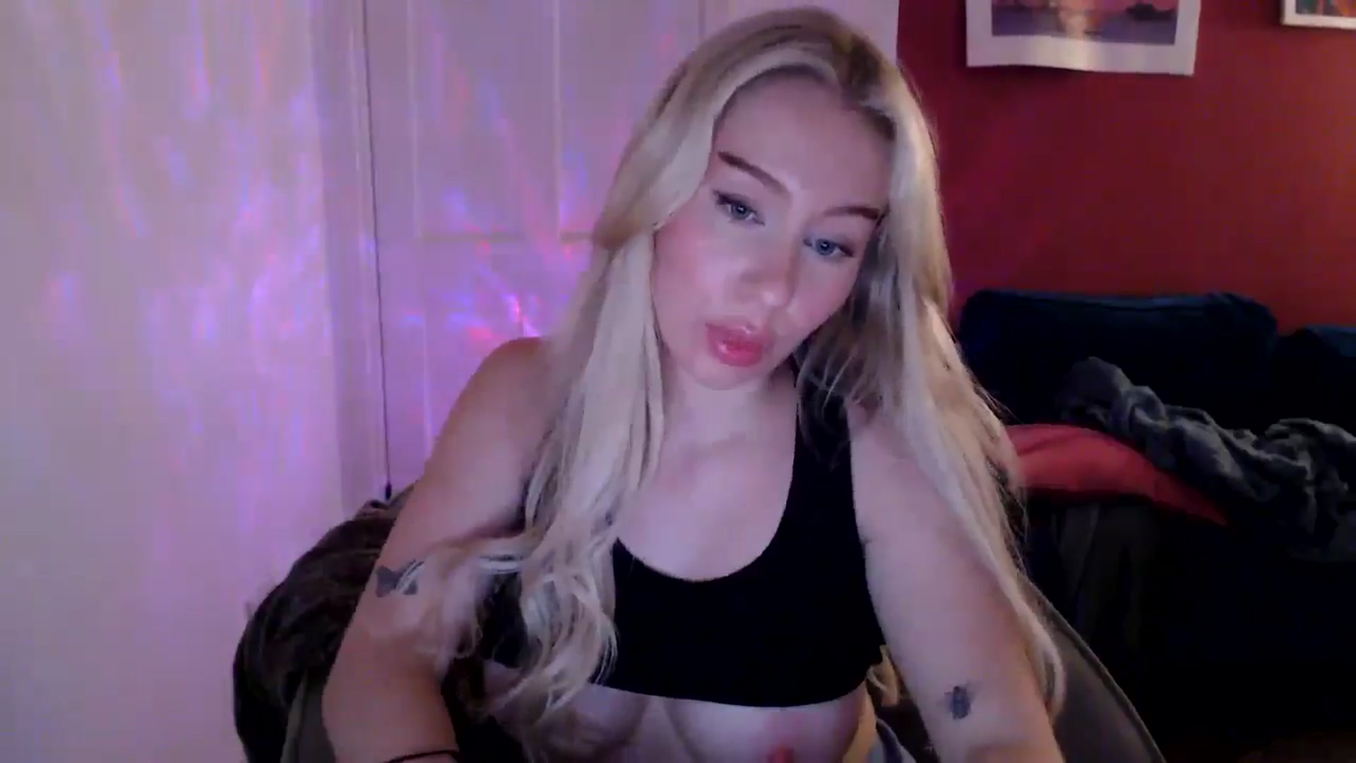 PetiteAvax video thumbnail