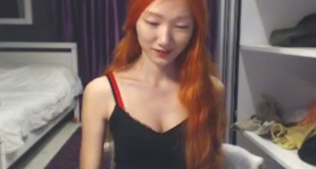 FoxyHyuna video thumbnail