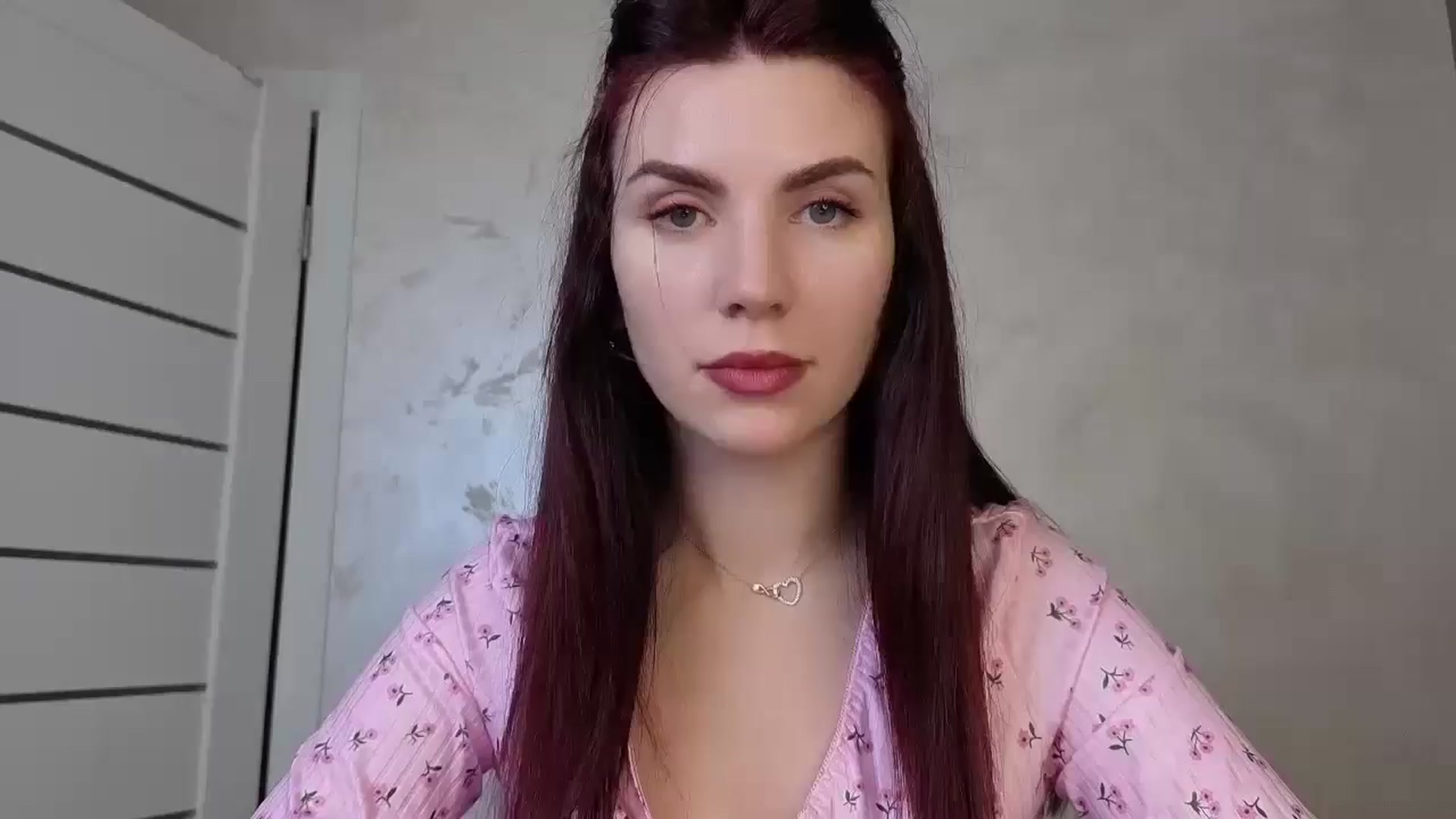 MiaLuxe video thumbnail