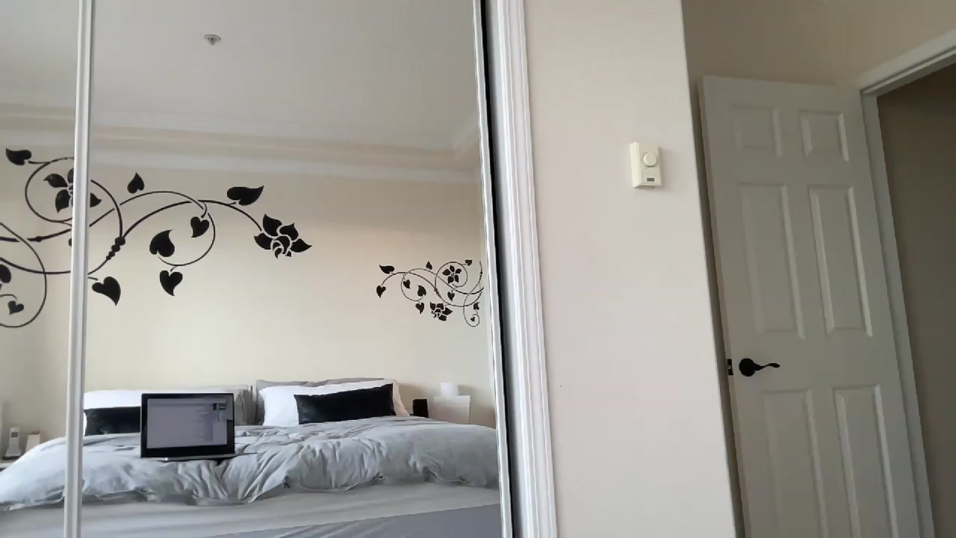 DailyTease video thumbnail