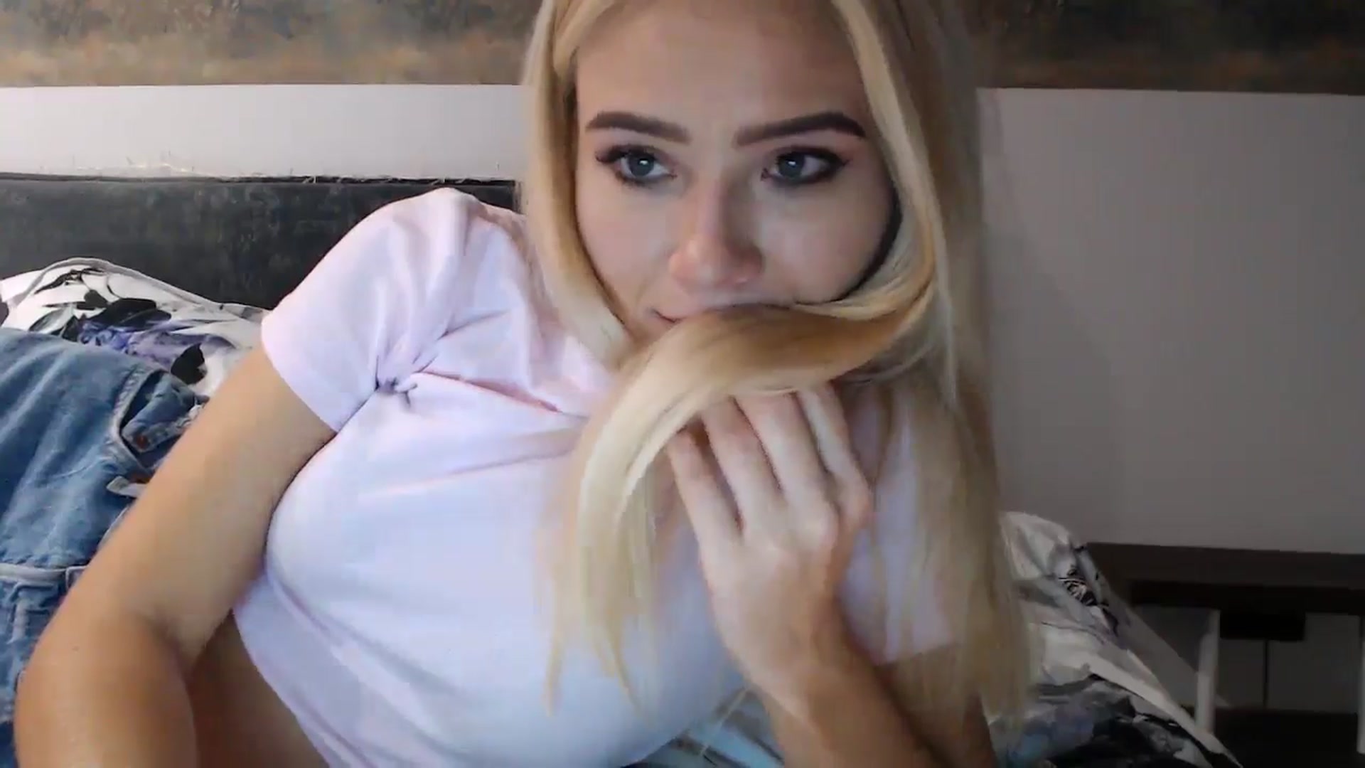 fiancee video thumbnail