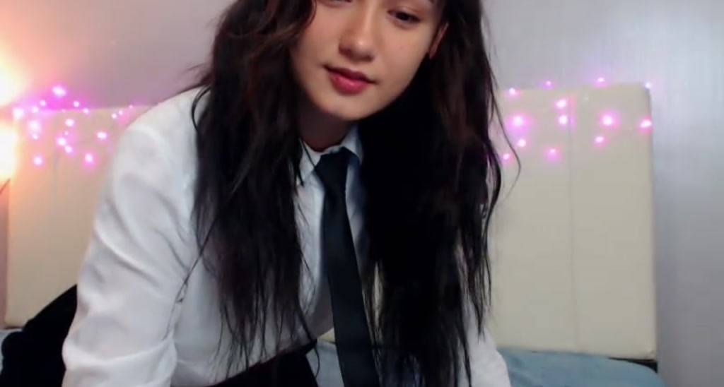 Littlewetgirl video thumbnail