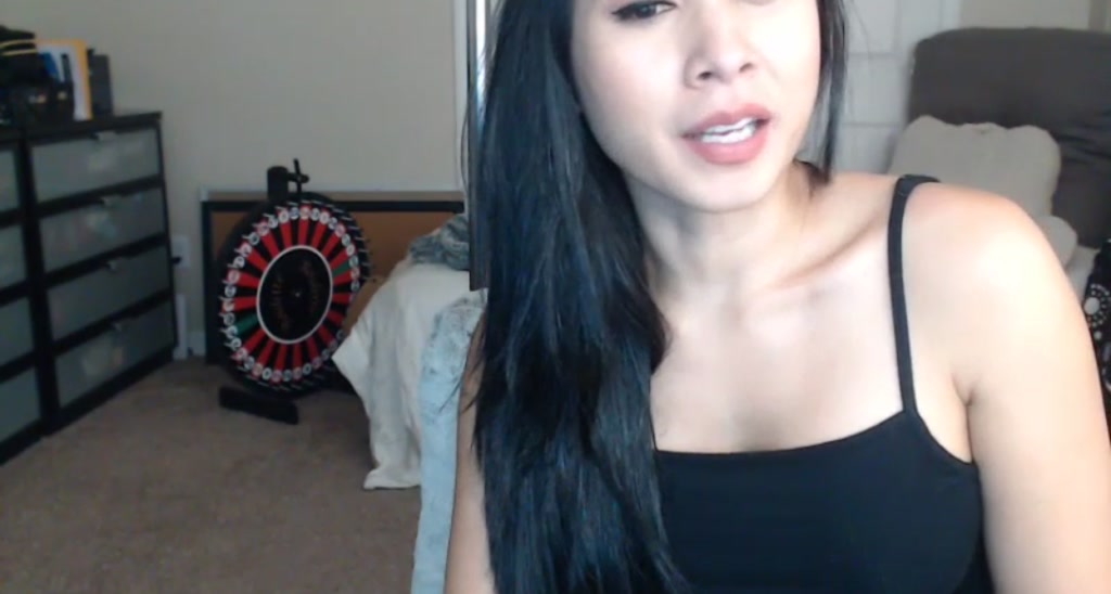 Downloads video thumbnail