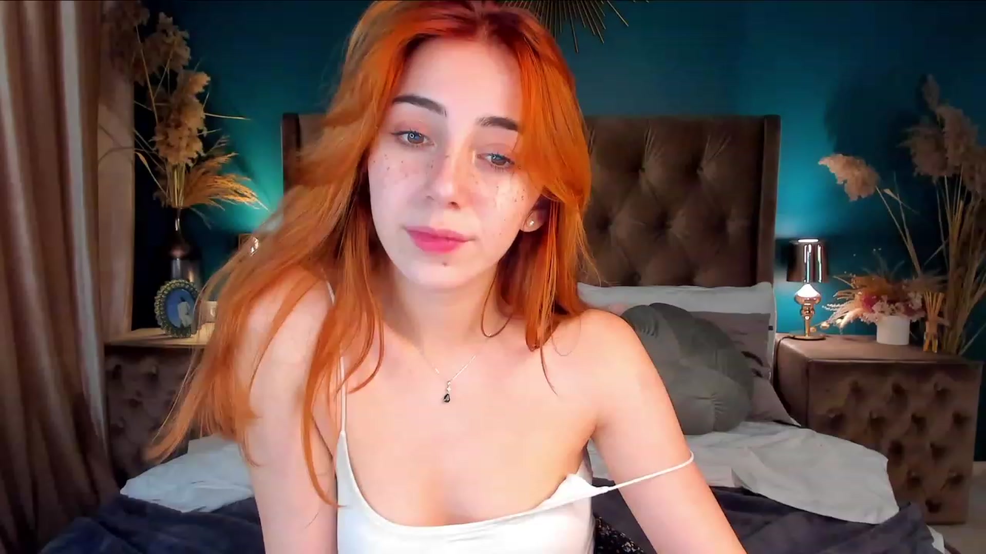 ElsaYoung video thumbnail
