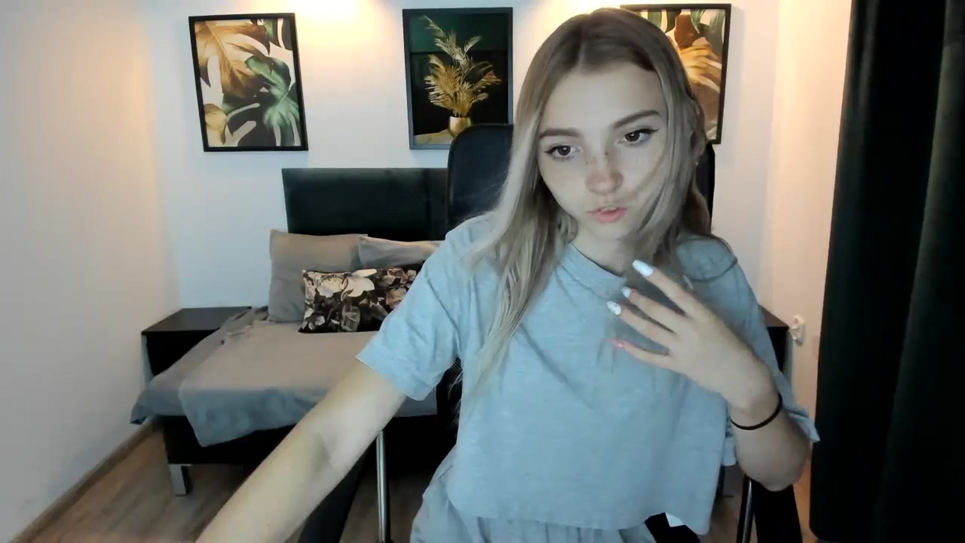 Daisyy video thumbnail