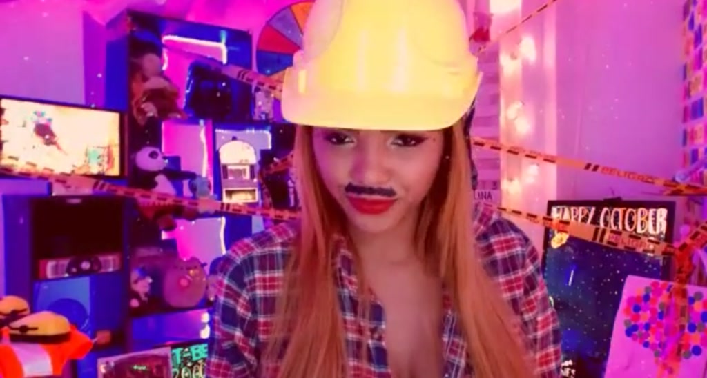 LinaAwesome video thumbnail