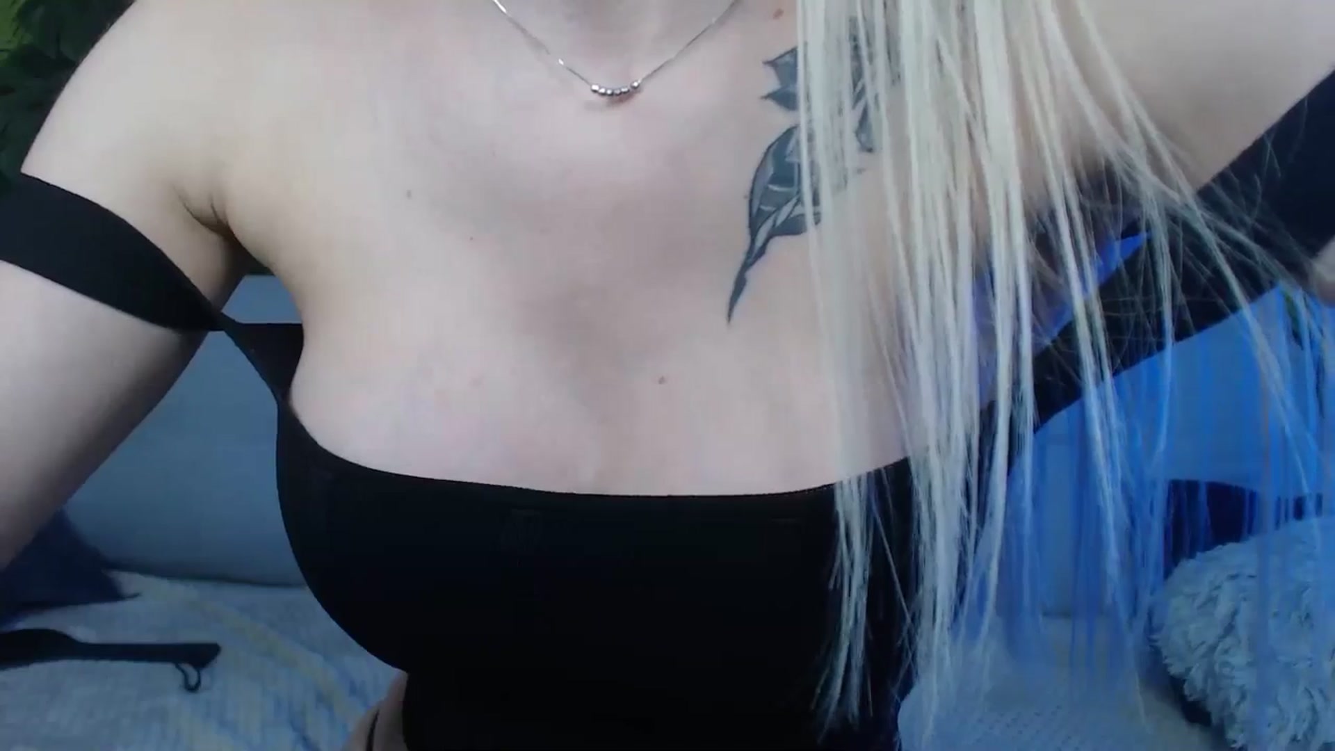 Horny_Blond video thumbnail
