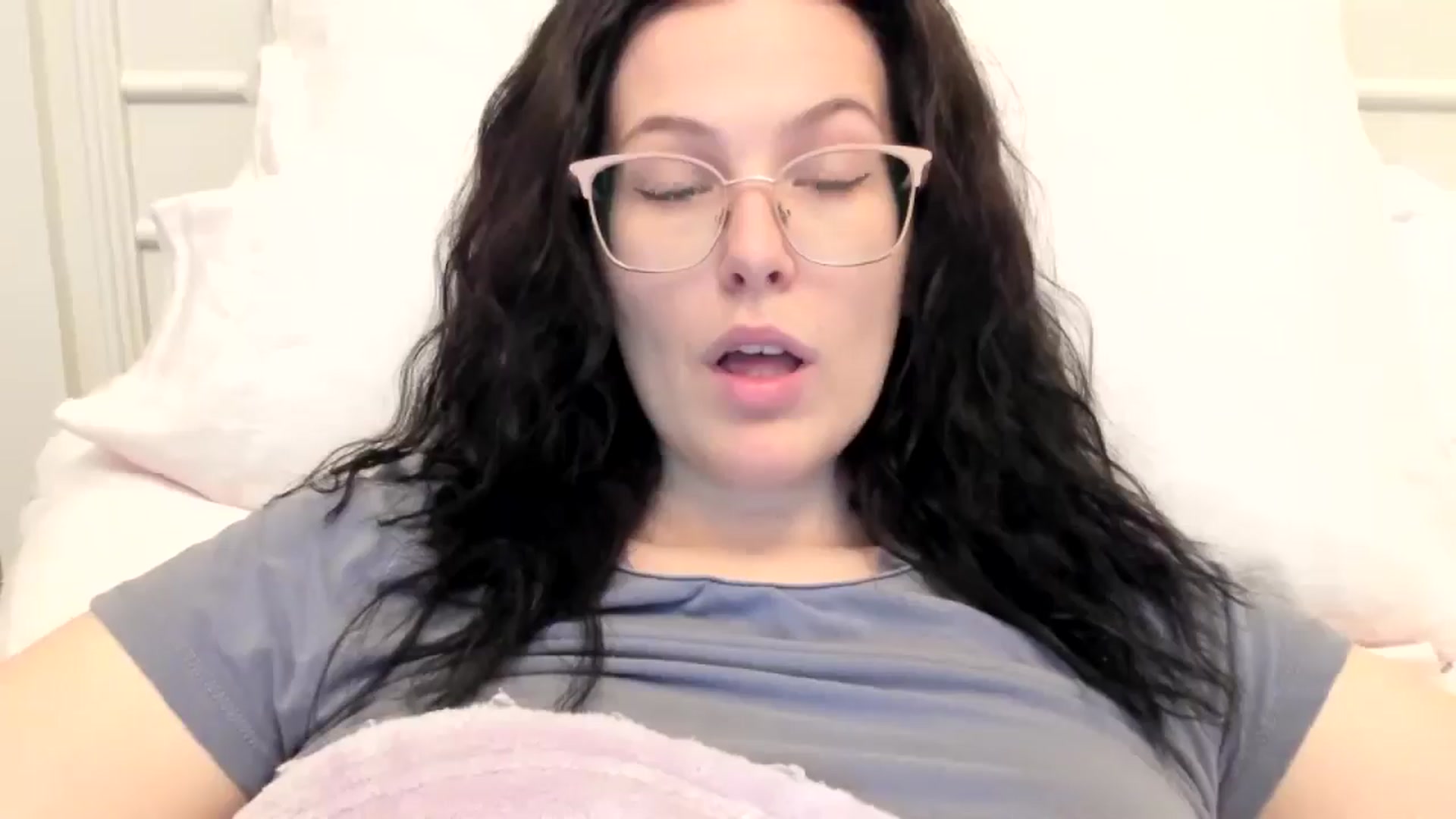 luvbugv video thumbnail