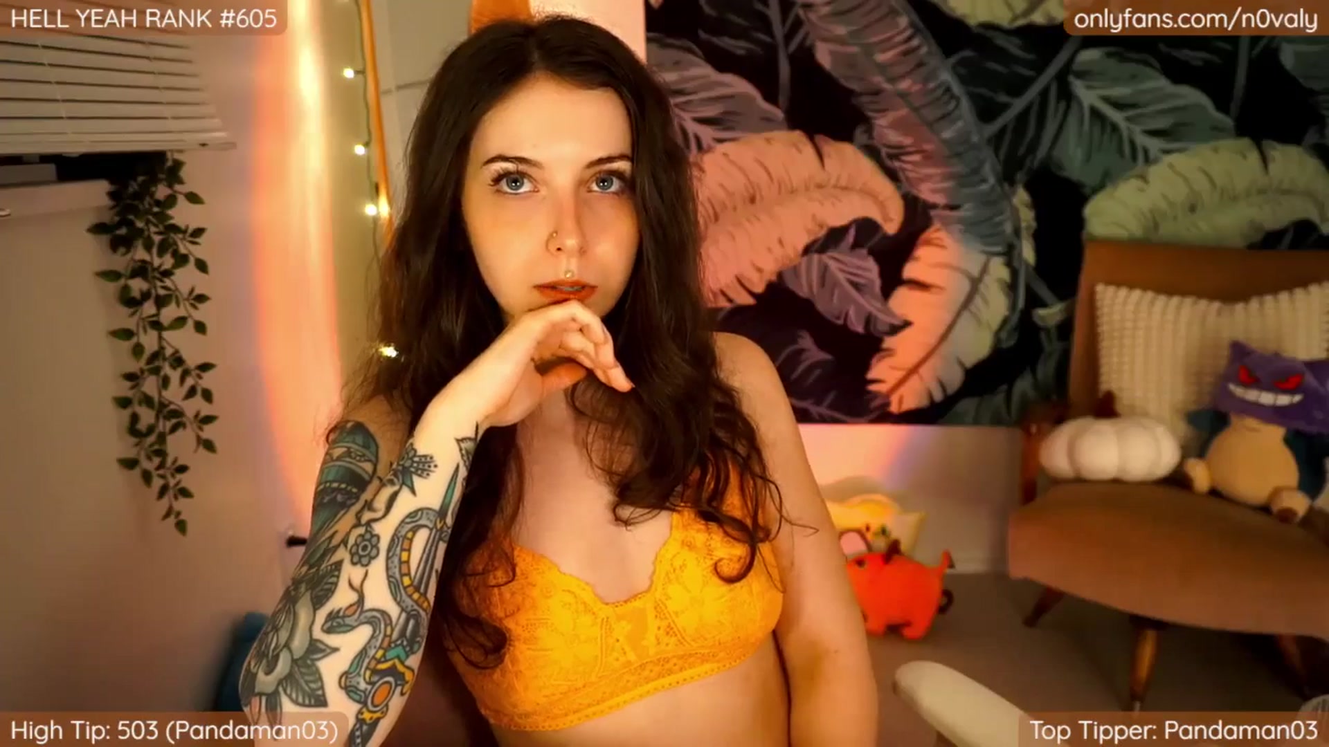 N0valy video thumbnail