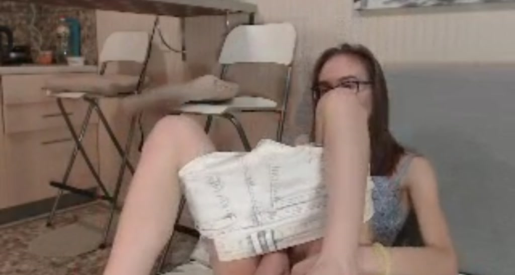 TopSkinny video thumbnail