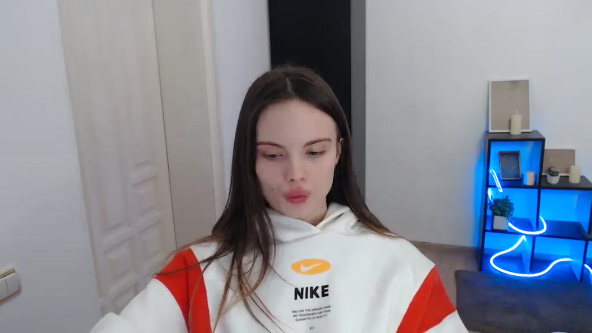 Ariella_ari video thumbnail