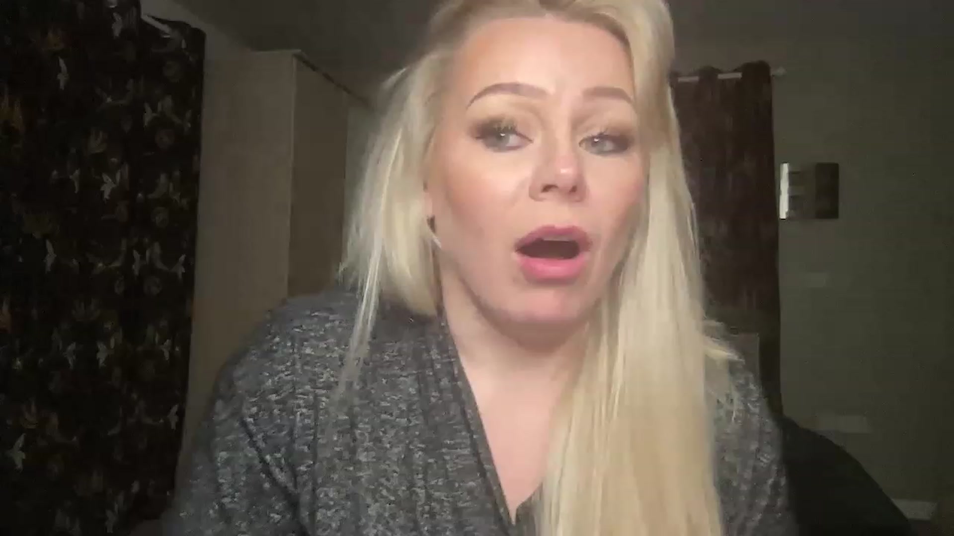 LaraLaughs video thumbnail