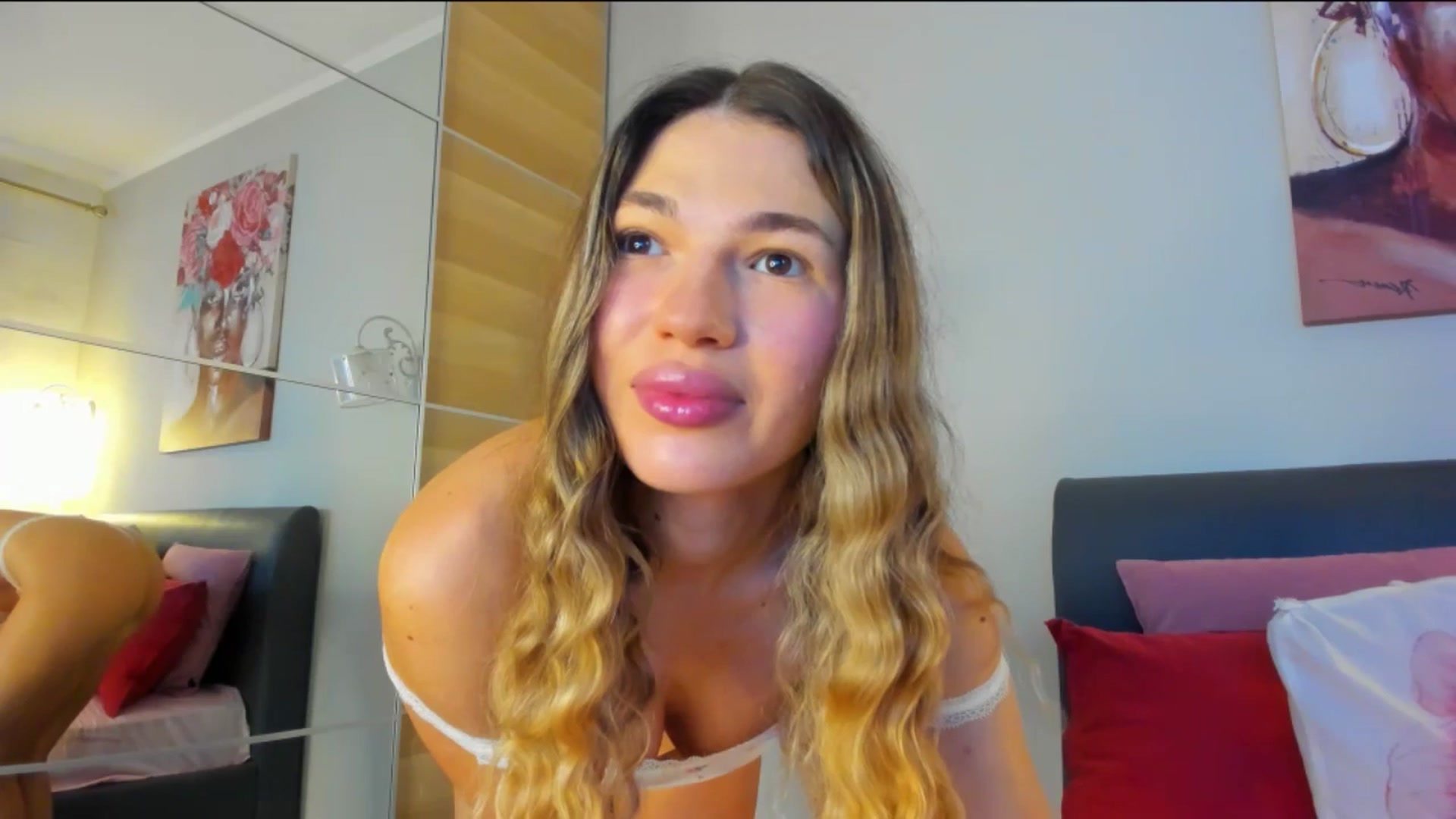 Dariadely video thumbnail
