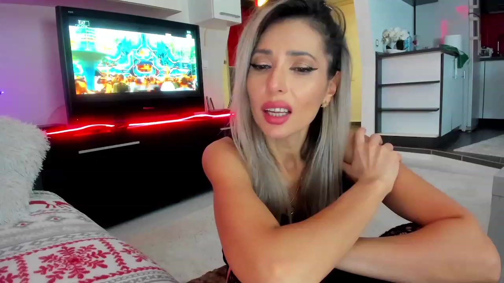 SmileyTinaa video thumbnail
