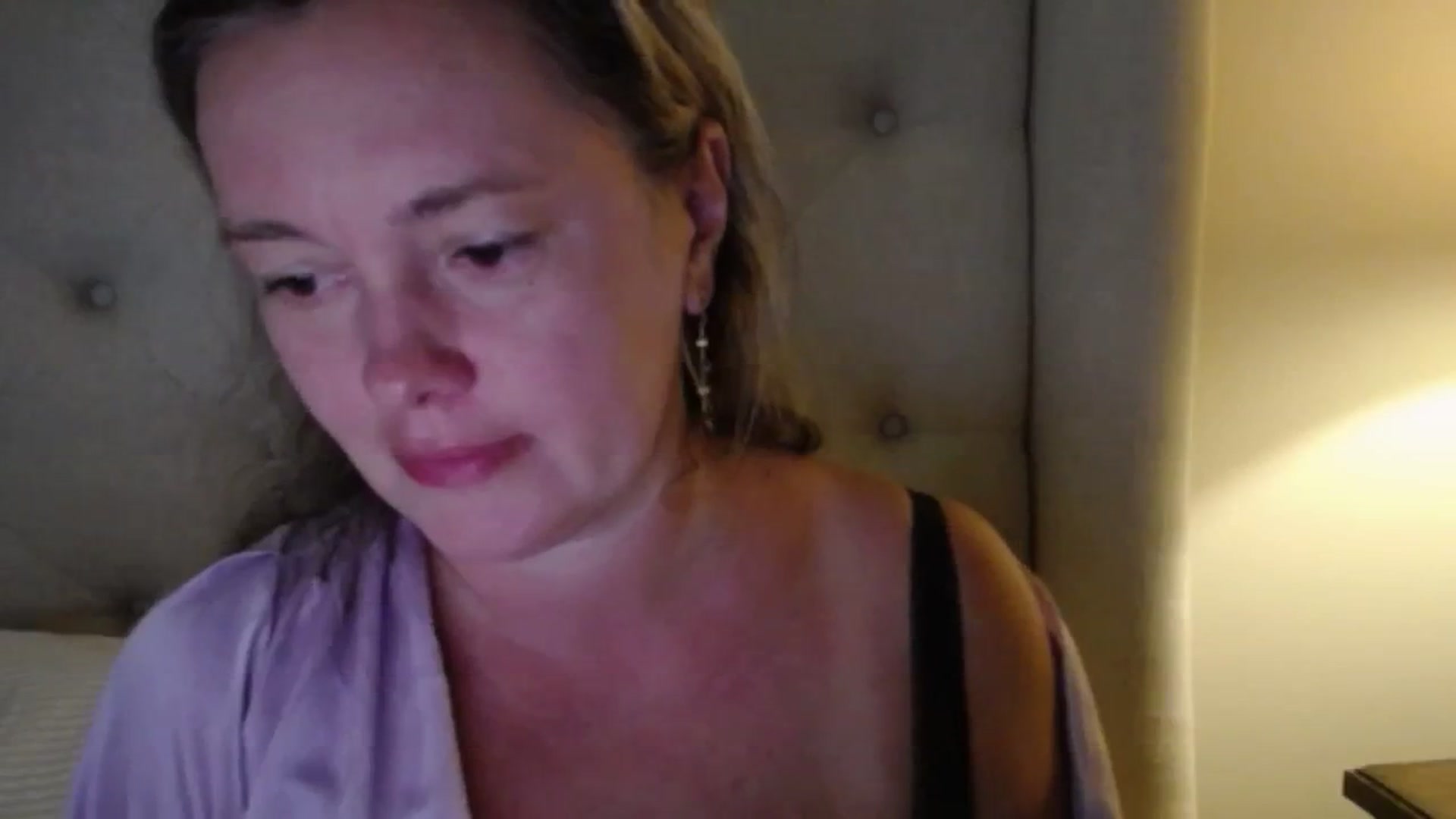 J0llye video thumbnail