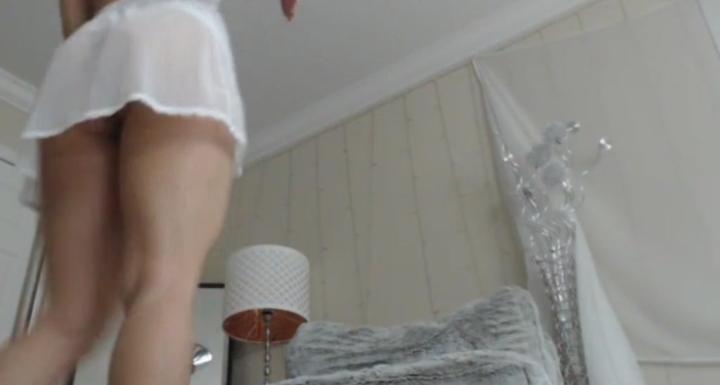 Downloads video thumbnail